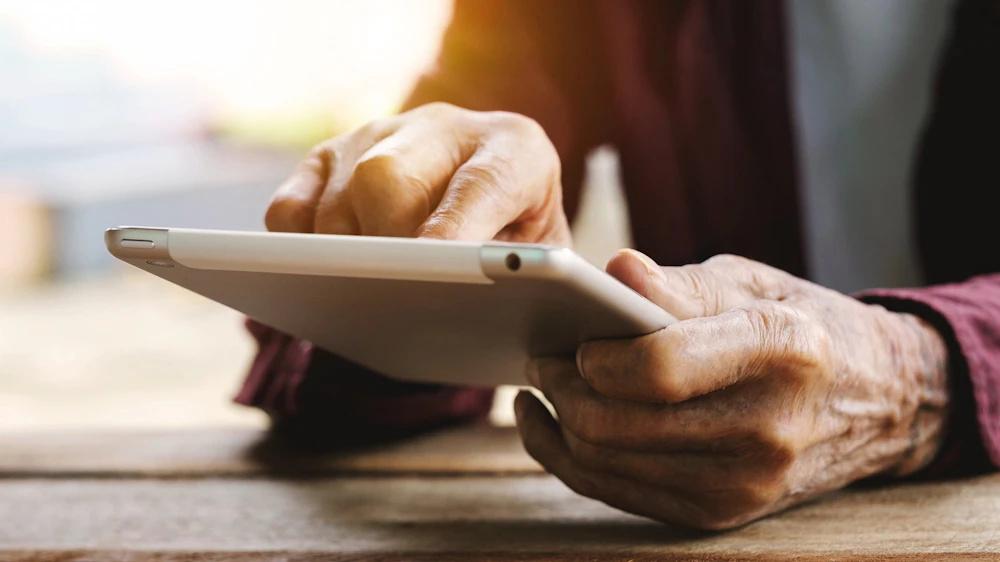 Wireless router by Kinetic powers handheld device.